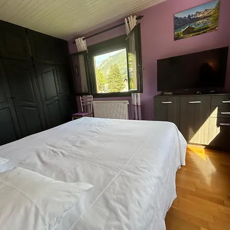 L'oustalet De La Source - Cozy House With Mountain View بيت للعطل