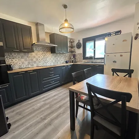L'oustalet De La Source - Cozy House With Mountain View بيت للعطل